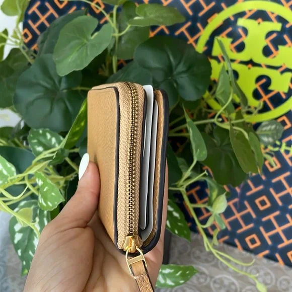 New, Britten bi fold tory burch wallet - Picture 5 of 13